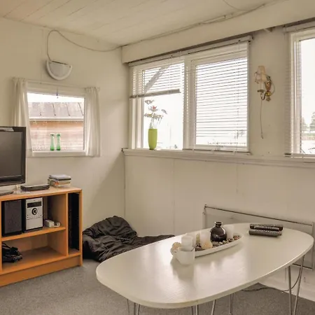Tatil Evi One-bedroom Holiday In Munkebo