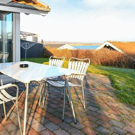 Tatil Evi One-bedroom Holiday In Munkebo